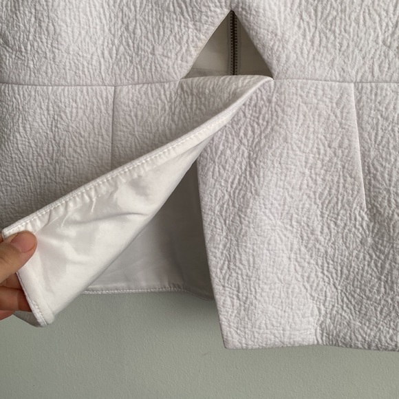 RW&Co peekaboo top - Picture 15 of 15